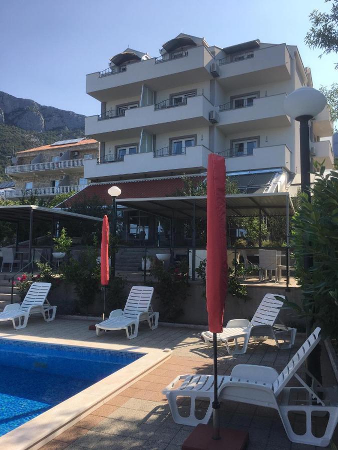 Hotel Lukas Gradac  Exterior photo